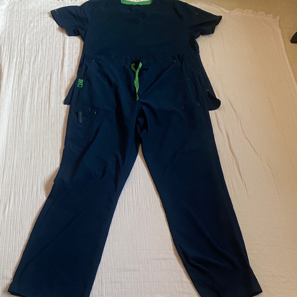 Carhartt Dark Blue Professional Uniform with Green Drawstring